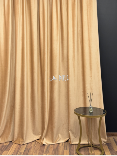 Naktinių užuolaidų audinys, barchatas Naktinių užuolaidų audinys, barchatas
